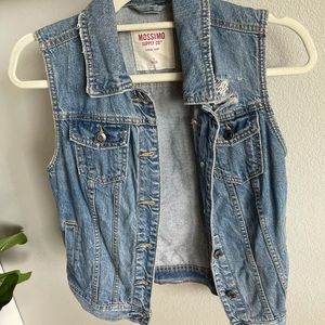 Mossimo denim vest, size small